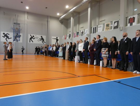 Andrzej Wajda patronem Szkoły Podstawowej nr 396. Uroczysta inauguracja poświęcona reżyserowi