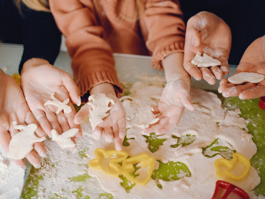 Chemiczne „wow”. Zimowe warsztaty pełne eksperymentów dla najmłodszych