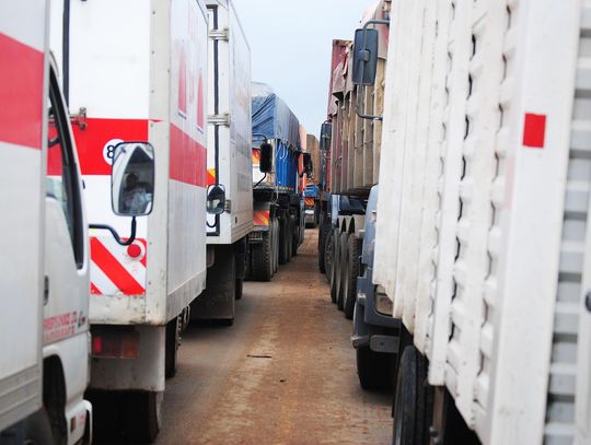 Faktoring w transporcie: Jak poprawić płynność finansową firmy transportowej