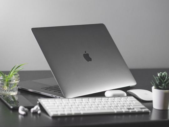 Gdzie solidnie naprawić MacBooka w Warszawie?