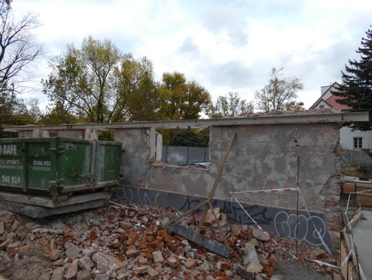 Kamienica, której nie udało się ocalić. Kontrowersje wokół rozbiórki w al. Wojska Polskiego Kamienica, której nie udało się ocalić. Kontrowersje wokół rozbiórki w al. Wojska Polskiego