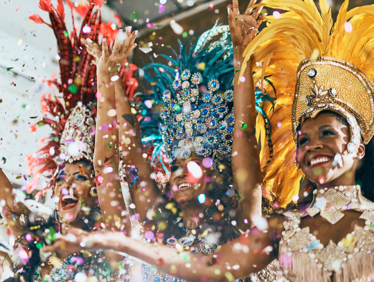 Karnawał w Rio de Janeiro – poznaj jeden z najbardziej kolorowych festiwali świata Karnawał w Rio de Janeiro – poznaj jeden z najbardziej kolorowych festiwali świata