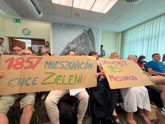 Mieszkańcy bronią Ptasiego Zakątka przed budową przedszkola i żłobka