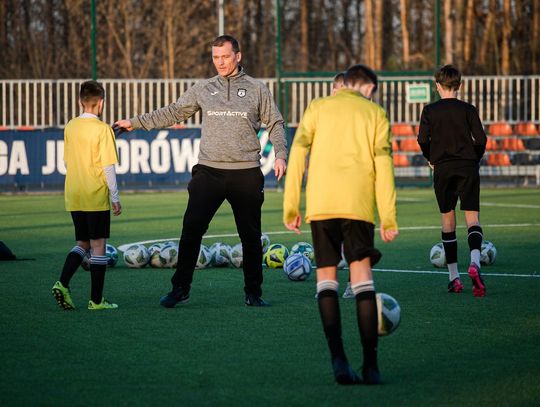 Piłkarze z FC Kramatorsk już trenują na Bielanach