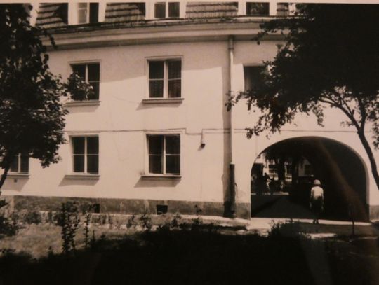 Plac Henkla i ul. Wyspiańskiego – powojenna odbudowa w duchu przedwojennego Żoliborza