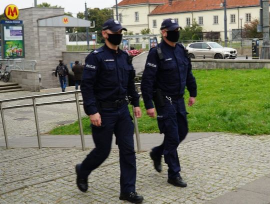 Polityka „zero litości” weszła w życie. Policjanci z Żoliborza i Bielan wlepiają mandaty