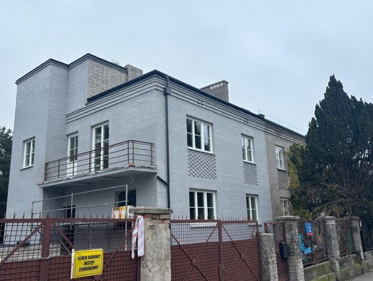 Pomalowali szarą cegłę bez zgody konserwatora Pomalowali szarą cegłę bez zgody konserwatora