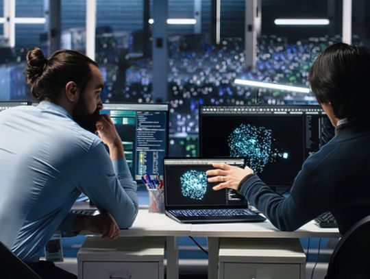 SOC - co to jest i jak chroni firmę przed cyberzagrożeniami?