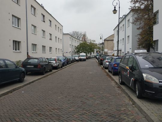 Strefa płatnego parkowania na Żoliborzu: Walka o więcej miejsc parkingowych
