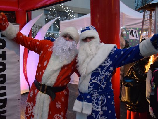 Święty Mikołaj zawitał na Żoliborz! Zobacz, jakie świąteczne atrakcje czekały na mieszkańców