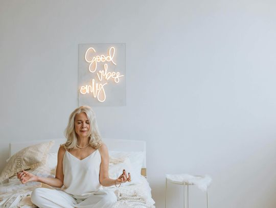 Twój wieczorny rytuał self-care. Jak stylowa piżama damska i komfortowa bielizna wpływają na Twoje samopoczucie?