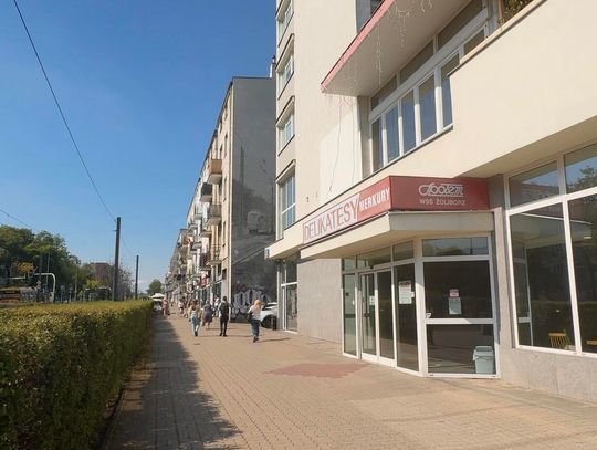 Ulica Słowackiego w ogniu słońca. Mieszkańcy apelują o drzewa i cień!
