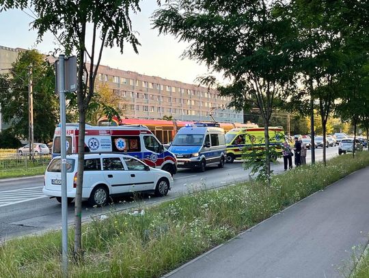 Wypadek na przejściu dla pieszych na Broniewskiego