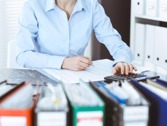 Zalety pełnej księgowości w firmie - dlaczego warto ją zlecić?