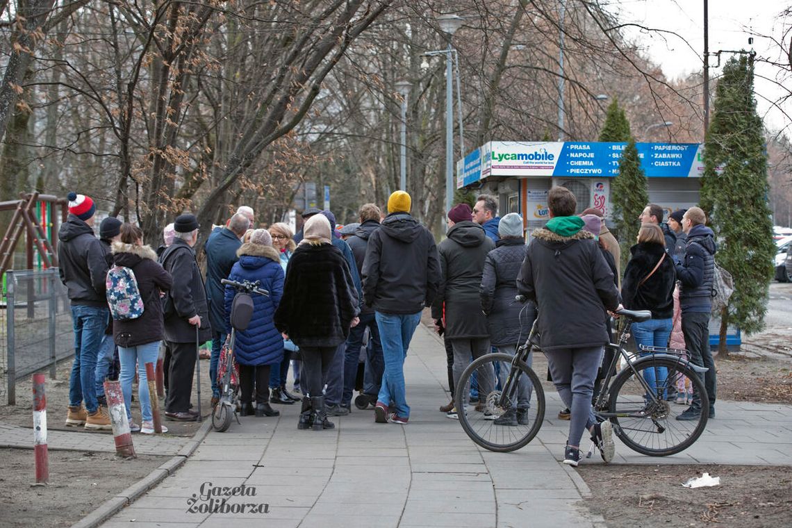 Kontrowersje i dziwne zależności wokół kiosków przy ul. Poli Gojawiczyńskiej