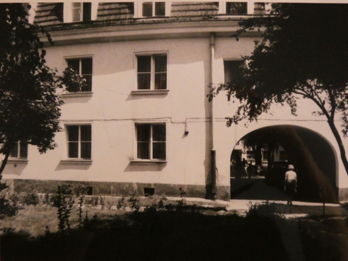 Plac Henkla i ul. Wyspiańskiego – powojenna odbudowa w duchu przedwojennego Żoliborza