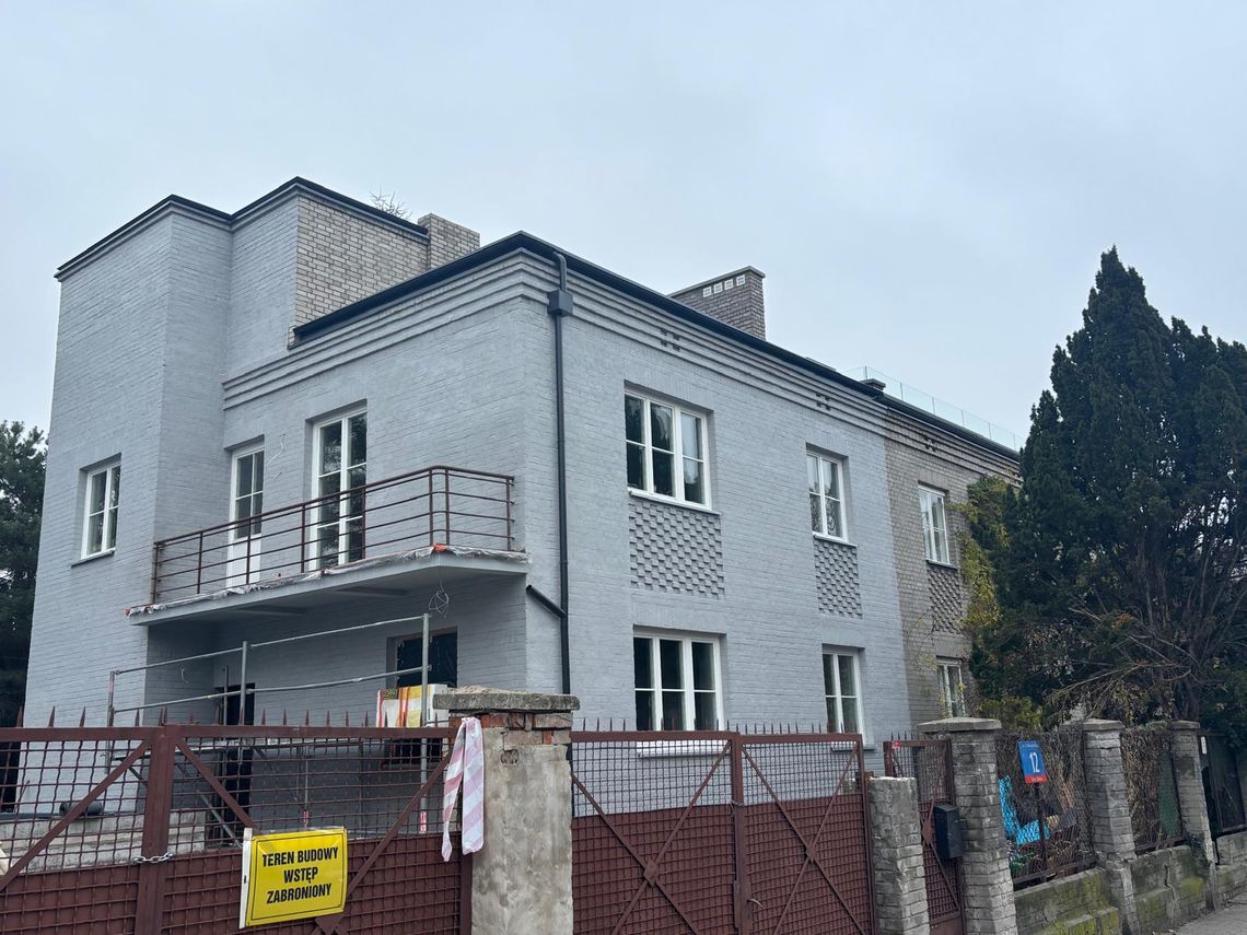 Pomalowali szarą cegłę bez zgody konserwatora Pomalowali szarą cegłę bez zgody konserwatora