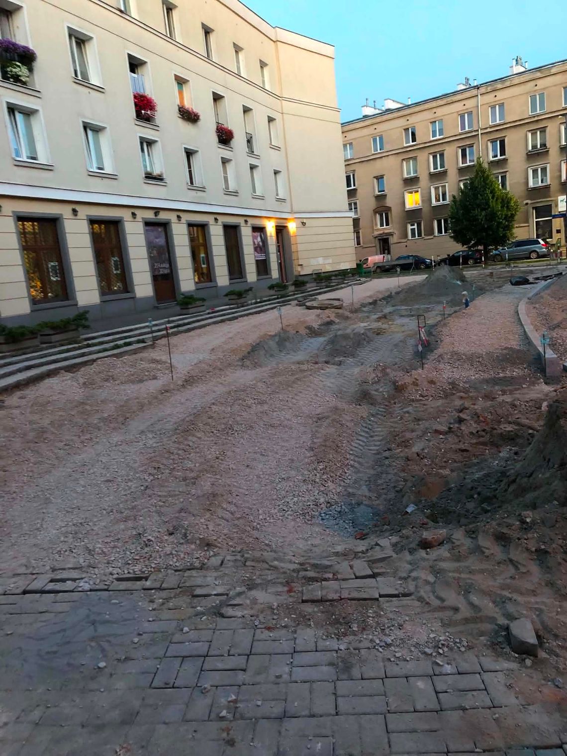Schody przy ul. Gen. Zajączka w fatalnym stanie