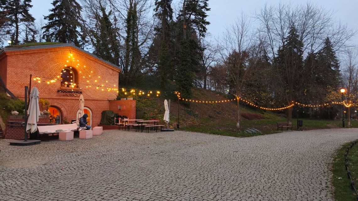 Spór o dzierżawę ogródka gastronomicznego Prochowni. Czy jest szansa na porozumienie?