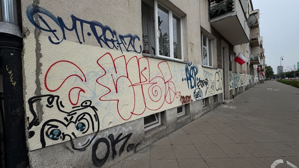 Stop dewastacji murów na Żoliborzu!