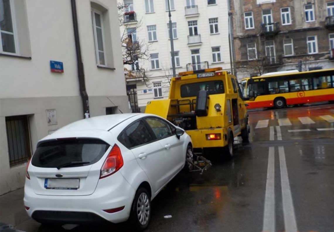 Straż Miejska odholowuje samochody z Próchnika