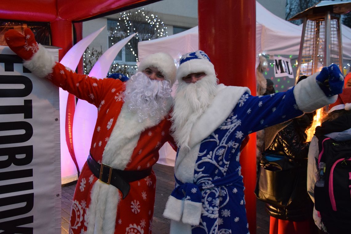 Święty Mikołaj zawitał na Żoliborz! Zobacz, jakie świąteczne atrakcje czekały na mieszkańców