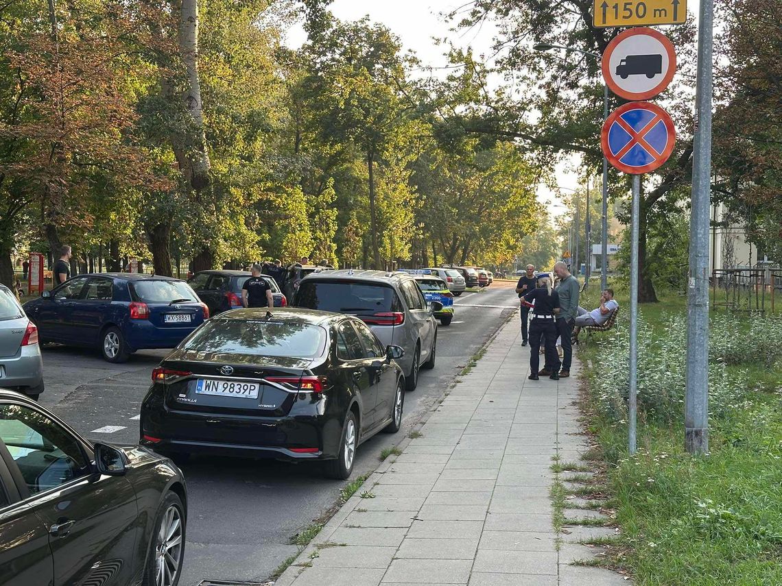 Wypadek drogowy, ucieczka i pościg po Żoliborzu. Zatrzymano 20-latkę pod wpływem narkotyków