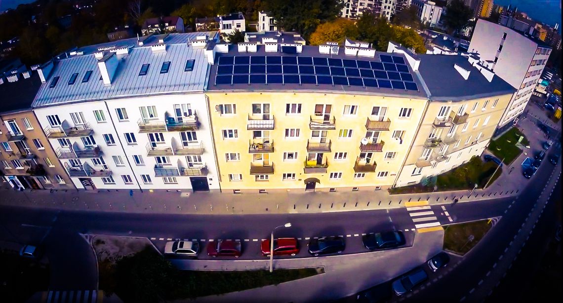 Zielona energia na zielonym Żoliborzu. Pierwsza wspólnota w dzielnicy z panelami na dachu