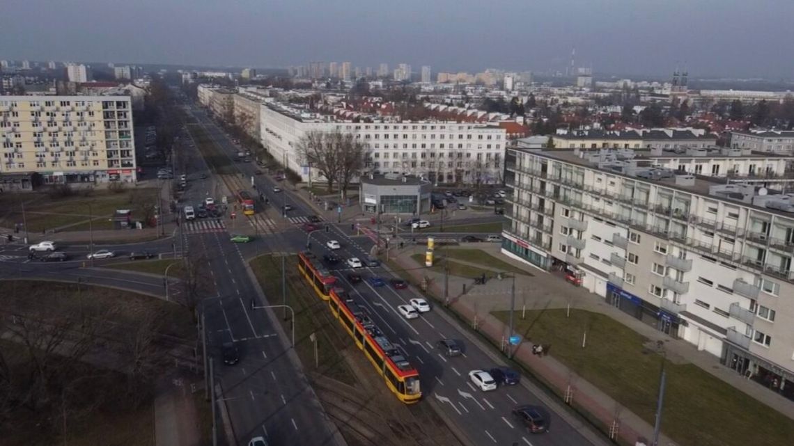 Zielone torowiska, węższa jezdnia i więcej torów w alei Jana Pawła II