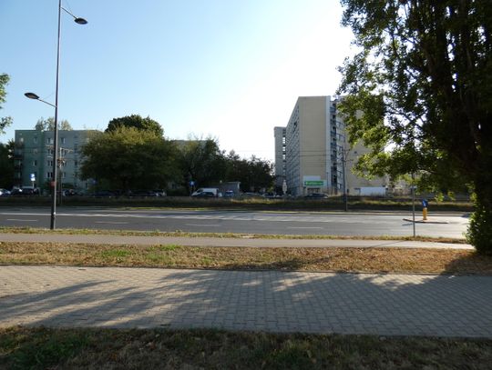Przebudowa skrzyżowania Broniewskiego i Krasińskiego. Czy ZDM uwzględni budowę drogi rowerowej?