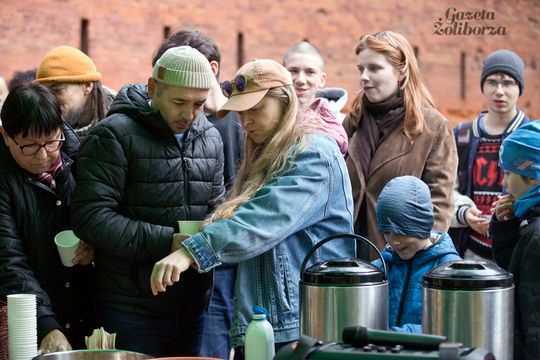 Rzeźba "Wierzba" Jana Sajdaka - wielkie otwarcie 