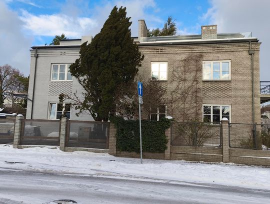 Pomalowali szarą cegłę bez zgody konserwatora Pomalowali szarą cegłę bez zgody konserwatora