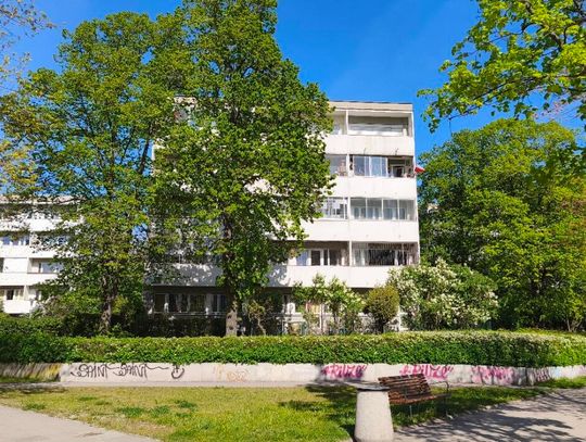 Sady Żoliborskie I - poznaj historię kultowego osiedla Haliny Skibniewskiej